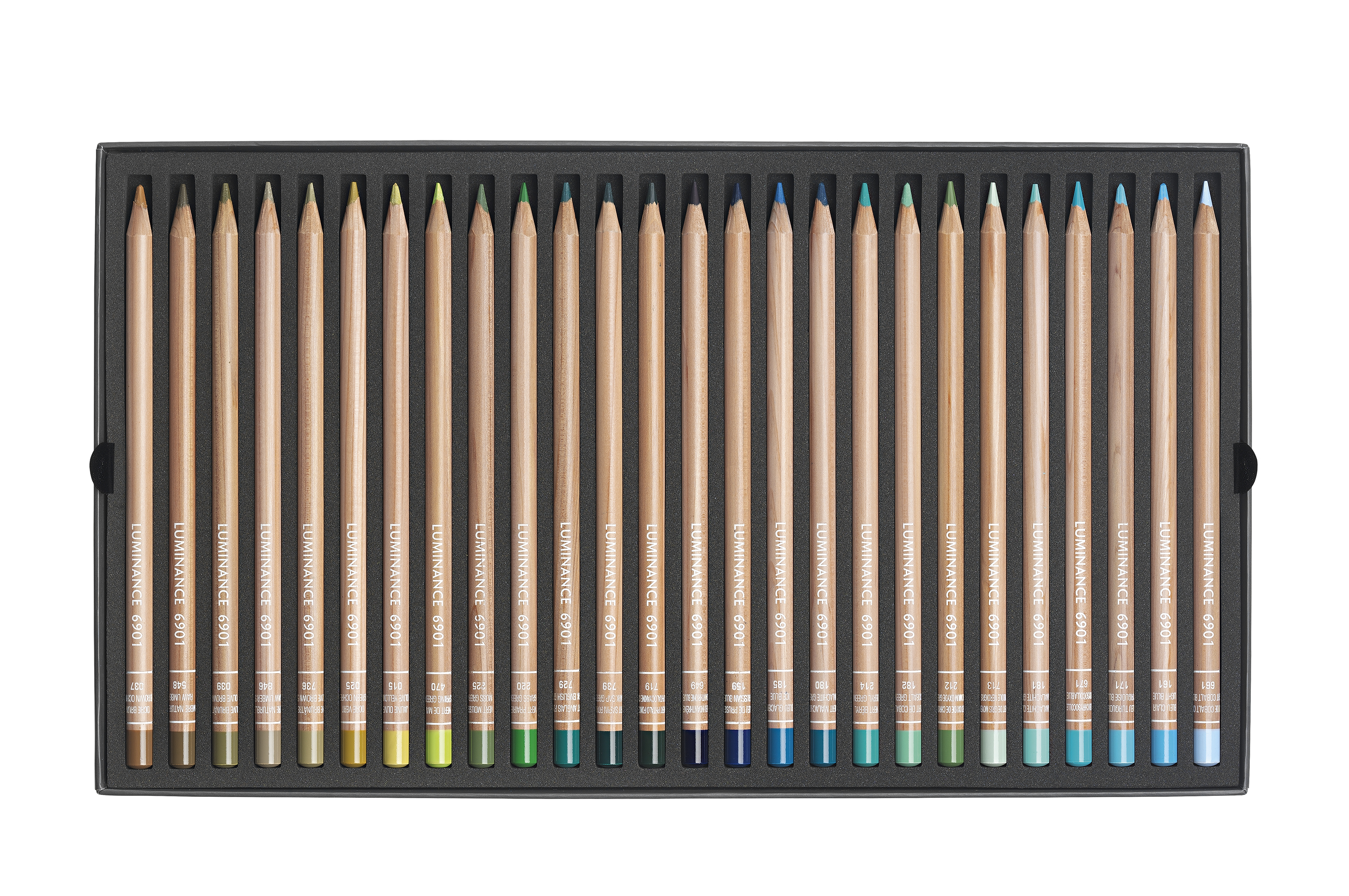 Luminance 6901 100 color assortment with trays open